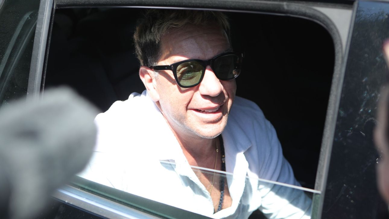 &Sigma;&tau;&omicron; &nu;&omicron;&sigma;&omicron;&kappa;&omicron;&mu;&epsilon;ί&omicron; &mu;&epsilon; &iota;&omicron;&gamma;&epsilon;&nu;ή &lambda;&omicron;ί&mu;&omega;&xi;&eta; &omicron; &Gamma;&iota;ώ&rho;&gamma;&omicron;&sigmaf; &Mu;&alpha;&zeta;&omega;&nu;ά&kappa;&eta;&sigmaf; - &Epsilon;&mu;&phi;ά&nu;&iota;&sigma;&epsilon; &upsilon;&psi;&eta;&lambda;ό &pi;&upsilon;&rho;&epsilon;&tau;ό &kappa;&alpha;&iota; &pi;ό&nu;&omicron;&upsilon;&sigmaf; &sigma;&tau;&omicron; &sigma;&tau;&omicron;&mu;ά&chi;&iota;