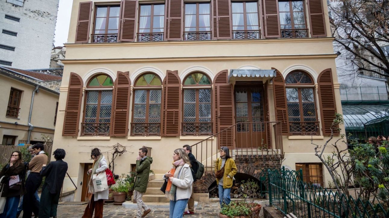 Παρίσι: Στην γιορτή του Αγίου Βαλεντίνου άνοιξαν και πάλι οι πύλες του Μουσείου Ρομαντικής Ζωής