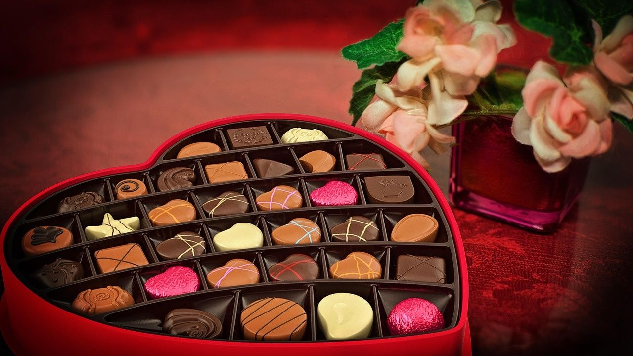 Ά&gamma;&iota;&omicron;&sigmaf; &Beta;&alpha;&lambda;&epsilon;&nu;&tau;ί&nu;&omicron;&sigmaf;: &laquo;Έ&nu;&epsilon;&sigma;&eta;&raquo; &tau;&zeta;ί&rho;&omicron;&upsilon; &sigma;&epsilon; &lambda;&iota;&alpha;&nu;&epsilon;&mu;&pi;ό&rho;&iota;&omicron;, &epsilon;&sigma;&tau;ί&alpha;&sigma;&eta; &kappa;&alpha;&iota; &tau;&omicron;&upsilon;&rho;&iota;&sigma;&mu;ό