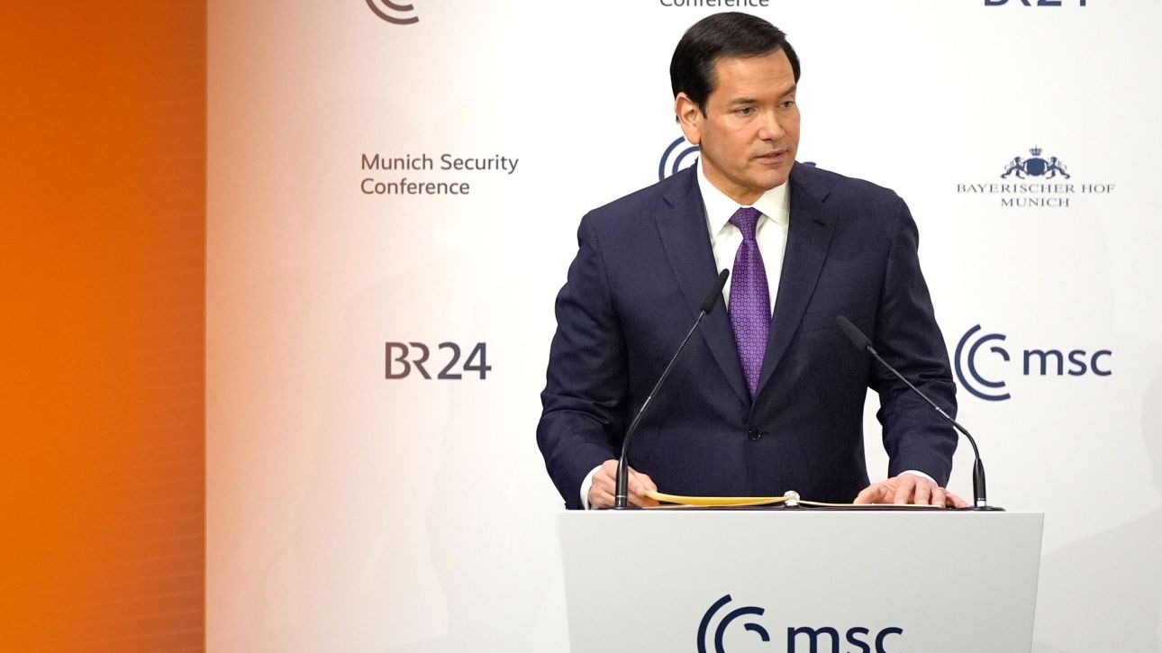 &Epsilon;&upsilon;&rho;ώ&pi;&eta; &kappa;&alpha;&iota; &Eta;&Pi;&Alpha;: &Mu;&iota;&alpha; &sigma;&chi;έ&sigma;&eta; &pi;&omicron;&upsilon; &omicron;&delta;&eta;&gamma;&epsilon;ί&tau;&alpha;&iota; &sigma;&tau;&alpha; &laquo;&beta;&rho;ά&chi;&iota;&alpha;&raquo; - &Omicron;&iota; &rho;&omega;&gamma;&mu;έ&sigmaf; &kappa;&alpha;&iota; &eta; &alpha;&nu;ά&gamma;&kappa;&eta; &sigma;&upsilon;&nu;ύ&pi;&alpha;&rho;&xi;&eta;&sigmaf;