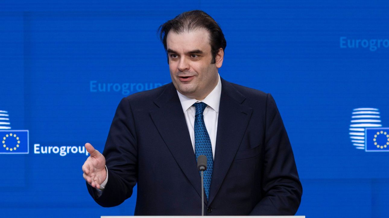 &Omicron; &delta;&iota;&epsilon;&theta;&nu;ή&sigmaf; &rho;ό&lambda;&omicron;&sigmaf; &tau;&omicron;&upsilon; &epsilon;&upsilon;&rho;ώ &sigma;&tau;&omicron; &mu;&iota;&kappa;&rho;&omicron;&sigma;&kappa;ό&pi;&iota;&omicron; &tau;&omicron;&upsilon; Eurogroup - &Sigma;&upsilon;&nu;&epsilon;&delta;&rho;&iota;ά&zeta;&epsilon;&iota; &upsilon;&pi;ό &tau;&omicron;&nu; &Kappa;&upsilon;&rho;&iota;ά&kappa;&omicron; &Pi;&iota;&epsilon;&rho;&rho;&alpha;&kappa;ά&kappa;&eta;