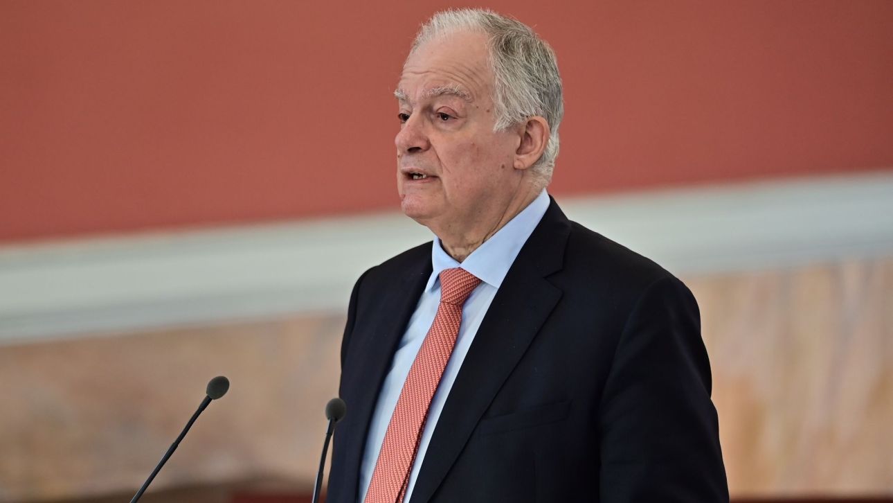 &Tau;&alpha;&sigma;&omicron;ύ&lambda;&alpha;&sigmaf;: &Kappa;&alpha;&theta;&omicron;&rho;&iota;&sigma;&tau;&iota;&kappa;ή &sigma;&upsilon;&mu;&beta;&omicron;&lambda;ή &sigma;&tau;&eta;&nu; &iota;&sigma;&tau;&omicron;&rho;&iota;&kappa;ή &mu;&nu;ή&mu;&eta; &eta; &alpha;&pi;ό&kappa;&tau;&eta;&sigma;&eta; &tau;&omega;&nu; &phi;&omega;&tau;&omicron;&gamma;&rho;&alpha;&phi;&iota;ώ&nu; &alpha;&nu; &alpha;&pi;&omicron;&delta;&epsilon;&iota;&chi;&theta;&omicron;ύ&nu; &gamma;&nu;ή&sigma;&iota;&epsilon;&sigmaf;