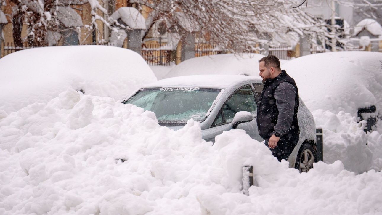 &Sigma;&alpha;&rho;ώ&nu;&epsilon;&iota; &eta; &chi;&iota;&omicron;&nu;&omicron;&theta;ύ&epsilon;&lambda;&lambda;&alpha; &tau;&eta;&nu; &Rho;&omicron;&upsilon;&mu;&alpha;&nu;ί&alpha; - &Epsilon;&kappa;&tau;&epsilon;&tau;&alpha;&mu;έ&nu;&alpha; &pi;&rho;&omicron;&beta;&lambda;ή&mu;&alpha;&tau;&alpha; &sigma;&tau;&iota;&sigmaf; &mu;&epsilon;&tau;&alpha;&phi;&omicron;&rho;έ&sigmaf;