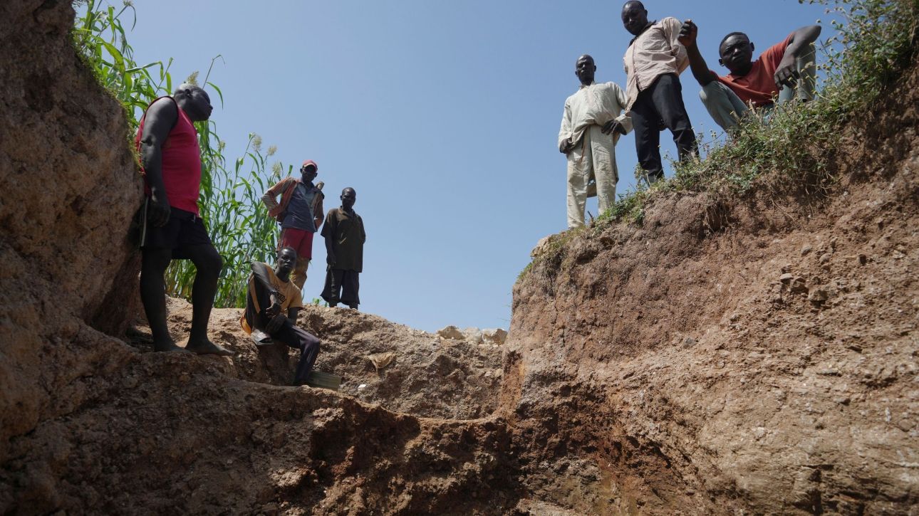 &Tau;&rho;&iota;ά&nu;&tau;&alpha; &omicron;&kappa;&tau;ώ &mu;&epsilon;&tau;&alpha;&lambda;&lambda;&omega;&rho;ύ&chi;&omicron;&iota; &nu;&epsilon;&kappa;&rho;&omicron;ί &alpha;&pi;ό έ&kappa;&rho;&eta;&xi;&eta; &sigma;&epsilon; &omicron;&rho;&upsilon;&chi;&epsilon;ί&omicron; &mu;&omicron;&lambda;ύ&beta;&delta;&omicron;&upsilon; &sigma;&tau;&eta; &Nu;&iota;&gamma;&eta;&rho;ί&alpha;