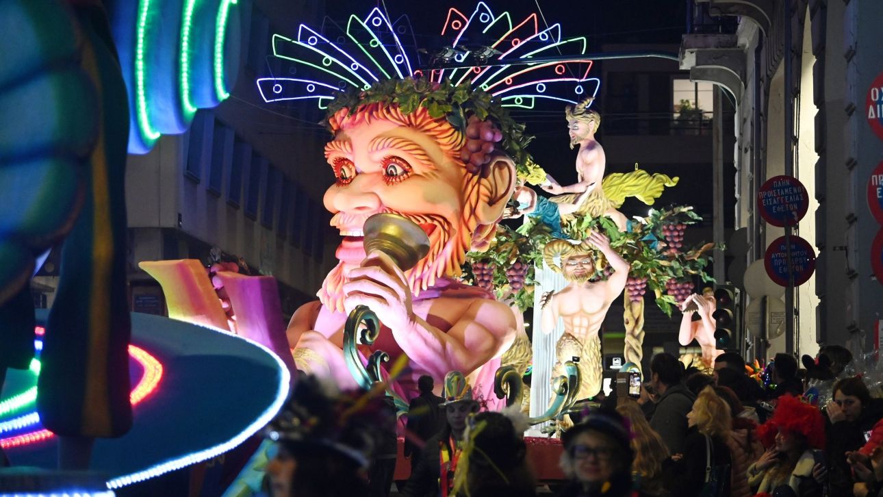 Μασκαράδες, χορός και χρώματα: Άνοιξε η αυλαία για την κορύφωση του Πατρινού Καρναβαλιού