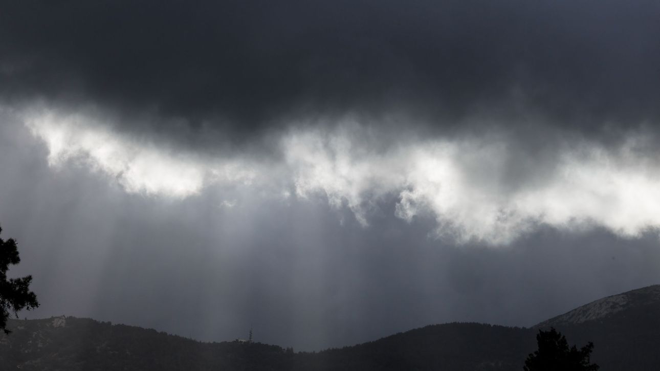 &Mu;eteo: &Mu;&epsilon;&gamma;ά&lambda;&alpha; ύ&psi;&eta; &beta;&rho;&omicron;&chi;ή&sigmaf; &sigma;&epsilon; Ή&pi;&epsilon;&iota;&rho;&omicron; &kappa;&alpha;&iota; &Theta;&rho;ά&kappa;&eta;