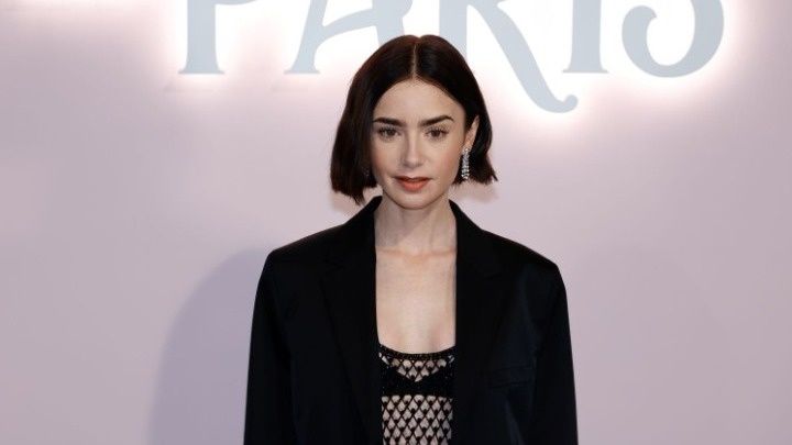 «Breakfast at Tiffany’s»: Η άγνωστη ιστορία της θρυλικής ταινίας ζωντανεύει με τη Λίλι Κόλινς