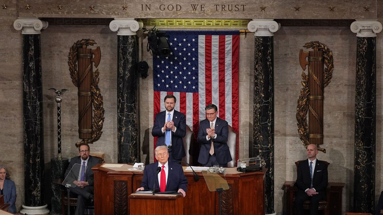 &Omicron; &Tau;&rho;&alpha;&mu;&pi; &kappa;&alpha;&tau;έ&rho;&rho;&iota;&psi;&epsilon; &tau;&omicron; &rho;&epsilon;&kappa;ό&rho; &delta;&iota;ά&rho;&kappa;&epsilon;&iota;&alpha;&sigmaf; &sigma;&tau;&eta;&nu; &omicron;&mu;&iota;&lambda;ί&alpha; &gamma;&iota;&alpha; &tau;&eta;&nu; &laquo;&Kappa;&alpha;&tau;ά&sigma;&tau;&alpha;&sigma;&eta; &tau;&eta;&sigmaf; Έ&nu;&omega;&sigma;&eta;&sigmaf;&raquo;