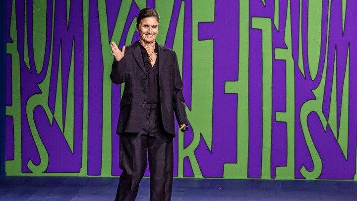 Η Μαρία Γκράτσια Κιούρι επέστρεψε στον οίκο Fendi με επίδειξη στην Εβδομάδα Μόδας του Μιλάνου