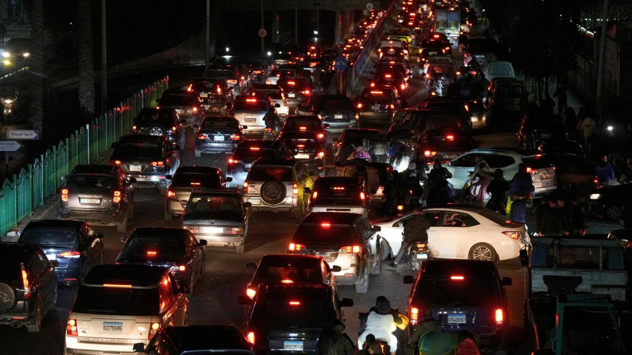 &Beta;ί&nu;&tau;&epsilon;&omicron; &delta;&epsilon;ί&chi;&nu;&omicron;&upsilon;&nu; &pi;&omicron;&lambda;ί&tau;&epsilon;&sigmaf; &nu;&alpha; &epsilon;&gamma;&kappa;&alpha;&tau;&alpha;&lambda;&epsilon;ί&pi;&omicron;&upsilon;&nu; &mu;&alpha;&zeta;&iota;&kappa;ά &tau;&eta; &Beta;&eta;&rho;&upsilon;&tau;ό &mu;&epsilon;&tau;ά &tau;&alpha; &iota;&sigma;&rho;&alpha;&eta;&lambda;&iota;&nu;ά &pi;&lambda;ή&gamma;&mu;&alpha;&tau;&alpha; &sigma;&tau;&eta; &Chi;&epsilon;&zeta;&mu;&pi;&omicron;&lambda;ά&chi;