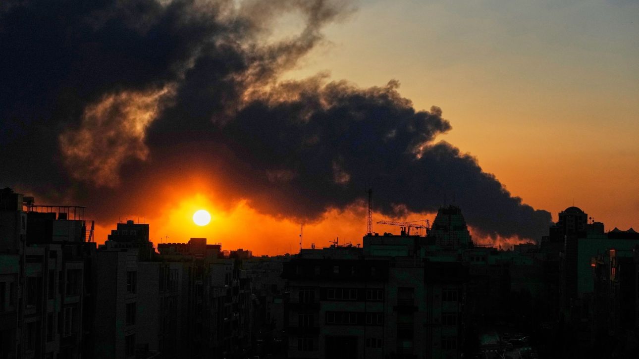 Διευρύνεται ο πόλεμος στη Μέση Ανατολή:Πυραυλικές επιθέσεις στην Ιερουσαλή, βομβαρδισμοί σε Τεχεράνη