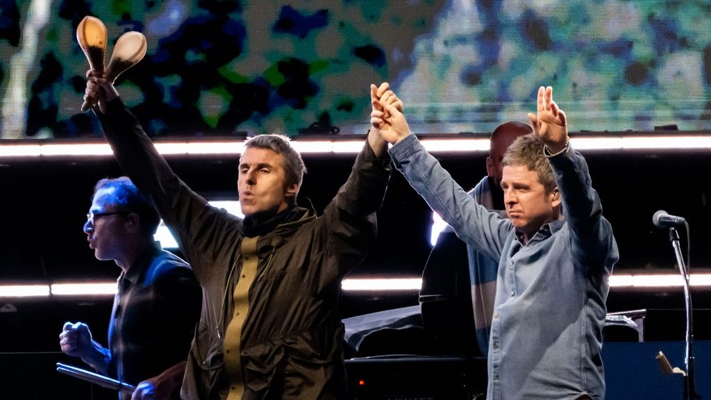 Οι Oasis επιστρέφουν με φιλανθρωπικό single από το Γουέμπλεϊ