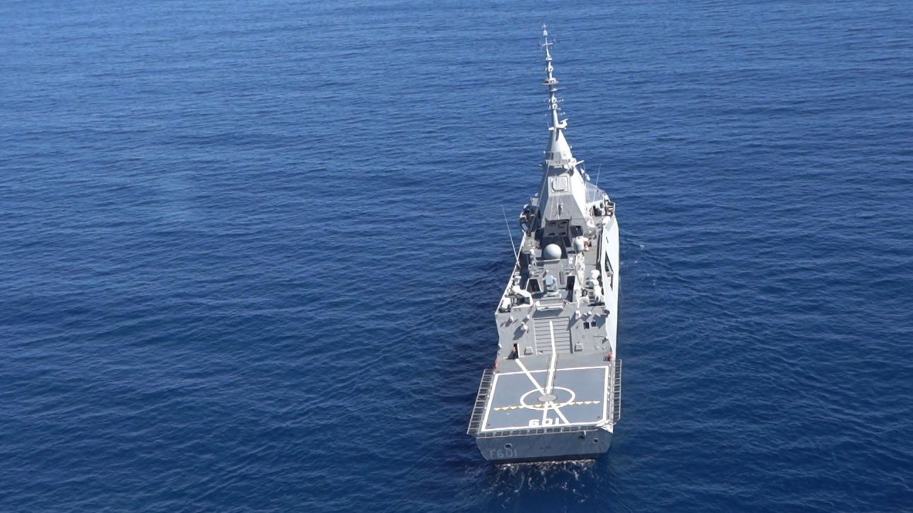 &Sigma;&tau;&eta;&nu; ά&sigma;&kappa;&eta;&sigma;&eta; &laquo;&Sigma;&alpha;&lambda;&alpha;&mu;ί&sigmaf;&raquo; &sigma;&tau;&eta;&nu; &Kappa;ύ&pi;&rho;&omicron; &sigma;&upsilon;&mu;&mu;&epsilon;&tau;&epsilon;ί&chi;&alpha;&nu; &omicron;&iota; &phi;&rho;&epsilon;&gamma;ά&tau;&epsilon;&sigmaf; &laquo;&Kappa;ί&mu;&omega;&nu;&raquo; &kappa;&alpha;&iota; &laquo;&Psi;&alpha;&rho;ά&raquo;