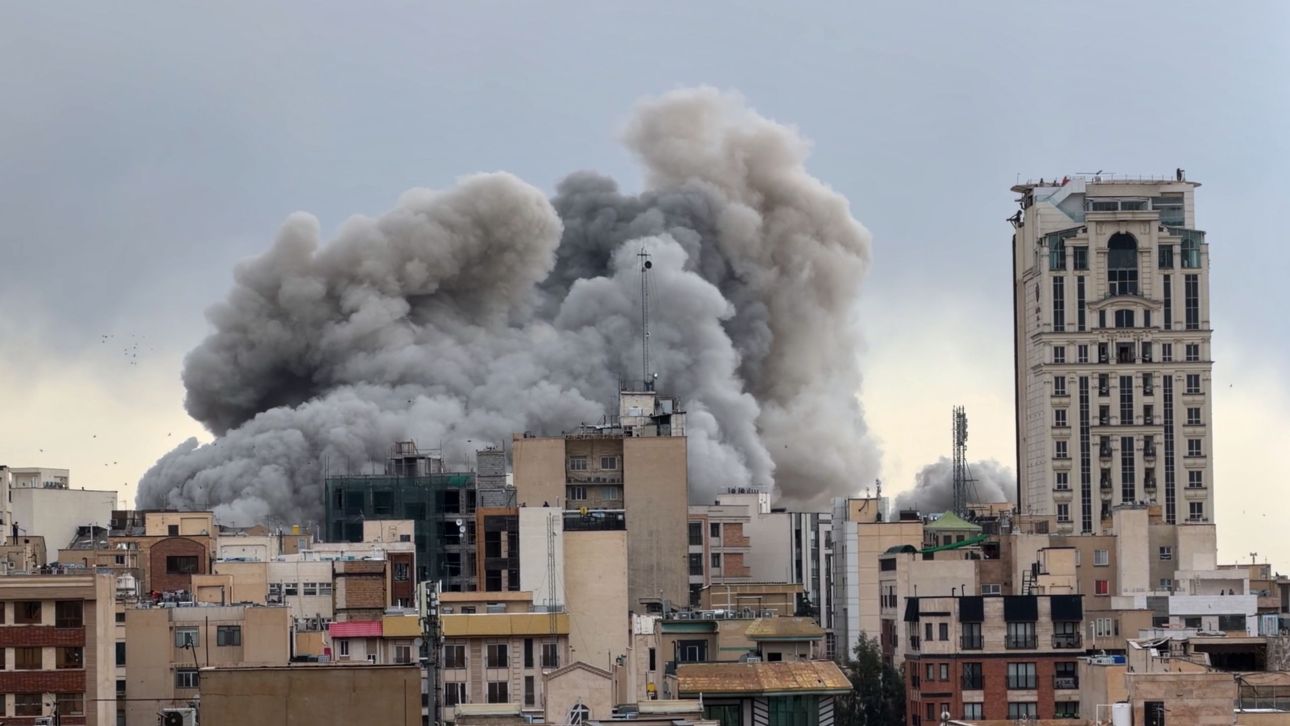 Τραμπ και Ιράν ερίζουν για το πότε θα τελειώσει ο πόλεμος - Αδιάκοπες οι συγκρούσεις