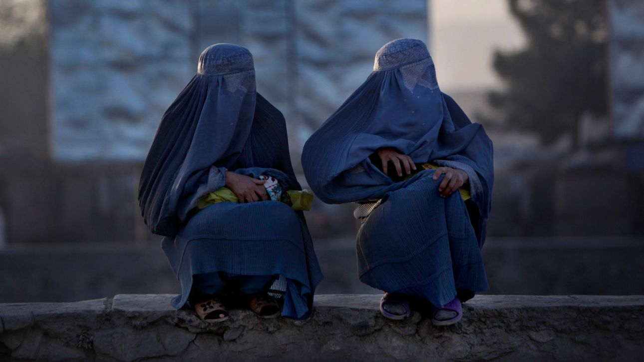 UNICEF: &Tau;&omicron; &Alpha;&phi;&gamma;&alpha;&nu;&iota;&sigma;&tau;ά&nu; &alpha;&nu;&tau;&iota;&mu;έ&tau;&omega;&pi;&omicron; &mu;&epsilon; &tau;&eta;&nu; &alpha;&pi;ώ&lambda;&epsilon;&iota;&alpha; 25.000 &gamma;&upsilon;&nu;&alpha;&iota;&kappa;ώ&nu; &upsilon;&gamma;&epsilon;&iota;&omicron;&nu;&omicron;&mu;&iota;&kappa;ώ&nu; &kappa;&alpha;&iota; &epsilon;&kappa;&pi;&alpha;&iota;&delta;&epsilon;&upsilon;&tau;&iota;&kappa;ώ&nu;