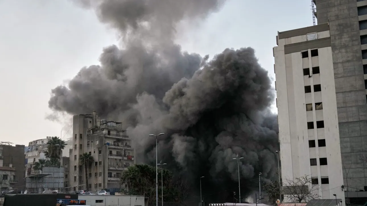 Ιράν – Ισραήλ – ΗΠΑ: Ο πόλεμος μαίνεται, τα τάνκερ καίγονται και οι απειλές συνεχίζονται