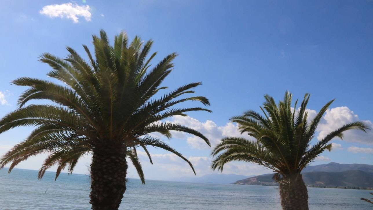 &Kappa;&alpha;&iota;&rho;ό&sigmaf;: &Alpha;ί&theta;&rho;&iota;&omicron;&sigmaf; &mu;&epsilon; &tau;&omicron;&nu; &upsilon;&delta;&rho;ά&rho;&gamma;&upsilon;&rho;&omicron; έ&omega;&sigmaf; &tau;&omicron;&upsilon;&sigmaf; 19 &beta;&alpha;&theta;&mu;&omicron;ύ&sigmaf; &Kappa;&epsilon;&lambda;&sigma;ί&omicron;&upsilon; - &Sigma;&tau;&alpha; 6 &mu;&pi;&omicron;&phi;ό&rho; &omicron;&iota; ά&nu;&epsilon;&mu;&omicron;&iota; &sigma;&tau;&omicron; &Alpha;&iota;&gamma;&alpha;ί&omicron;