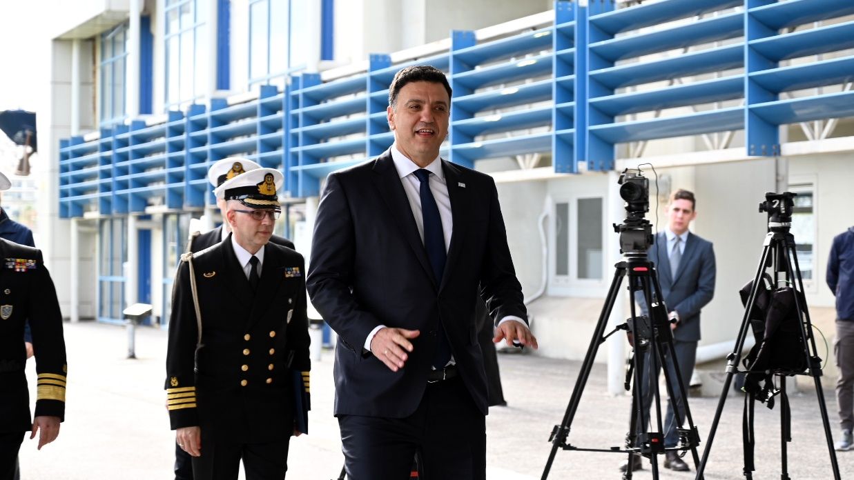 &Kappa;&iota;&kappa;ί&lambda;&iota;&alpha;&sigmaf;: &laquo;&Theta;&alpha; &kappa;ά&nu;&omicron;&upsilon;&mu;&epsilon; ό,&tau;&iota; &mu;&pi;&omicron;&rho;&omicron;ύ&mu;&epsilon; &gamma;&iota;&alpha; &tau;&omicron;&upsilon;&sigmaf; Έ&lambda;&lambda;&eta;&nu;&epsilon;&sigmaf; &omega;&sigmaf; &pi;&rho;&omicron;&sigmaf; &tau;&iota;&sigmaf; &epsilon;&pi;&iota;&pi;&tau;ώ&sigma;&epsilon;&iota;&sigmaf; &tau;&omicron;&upsilon; &pi;&omicron;&lambda;έ&mu;&omicron;&upsilon;&raquo;