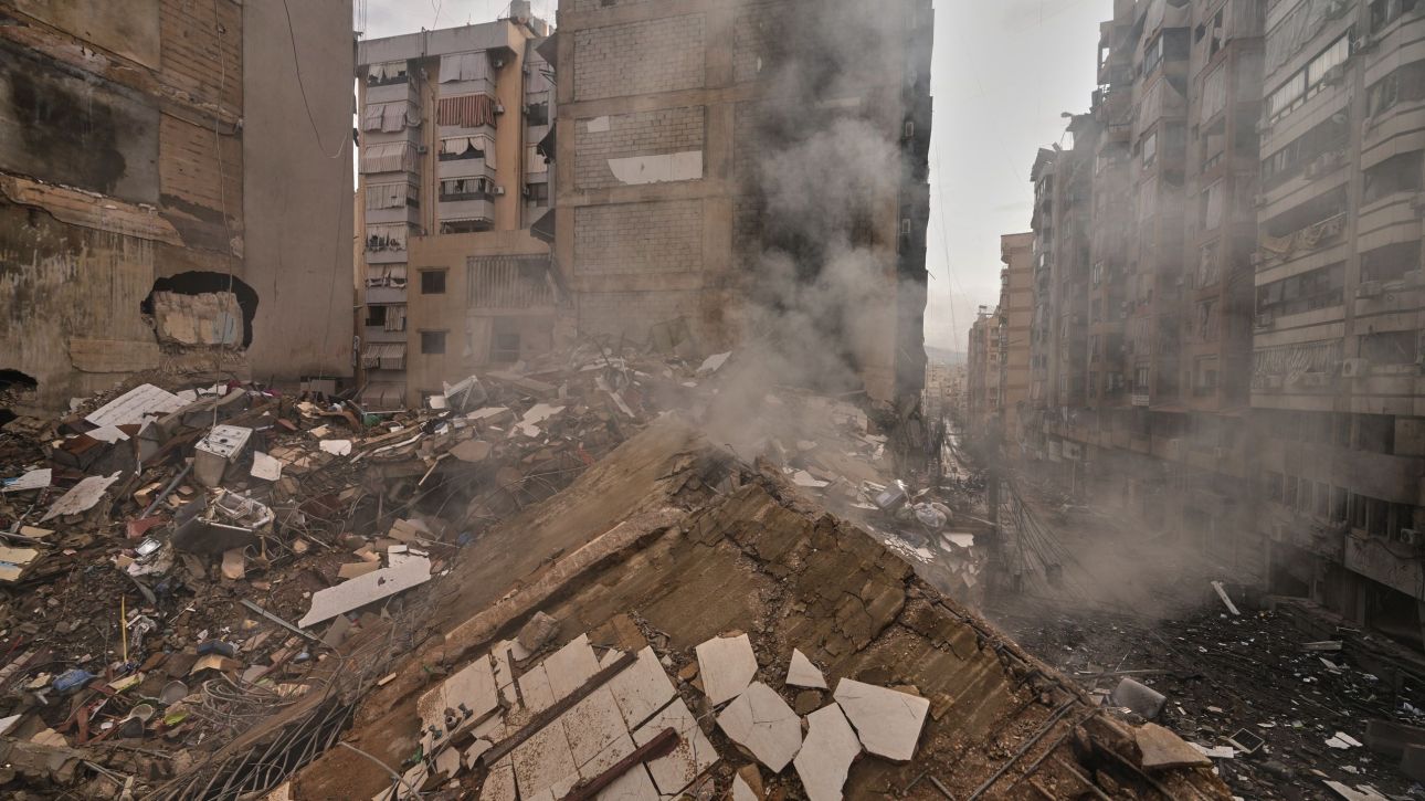 «Στοχεύσαμε τον Λαριτζανί» λένε οι Ισραηλινοί- Άγνωστη η τύχη του- Βομβαρδισμοί σε Τεχεράνη, Λίβανο