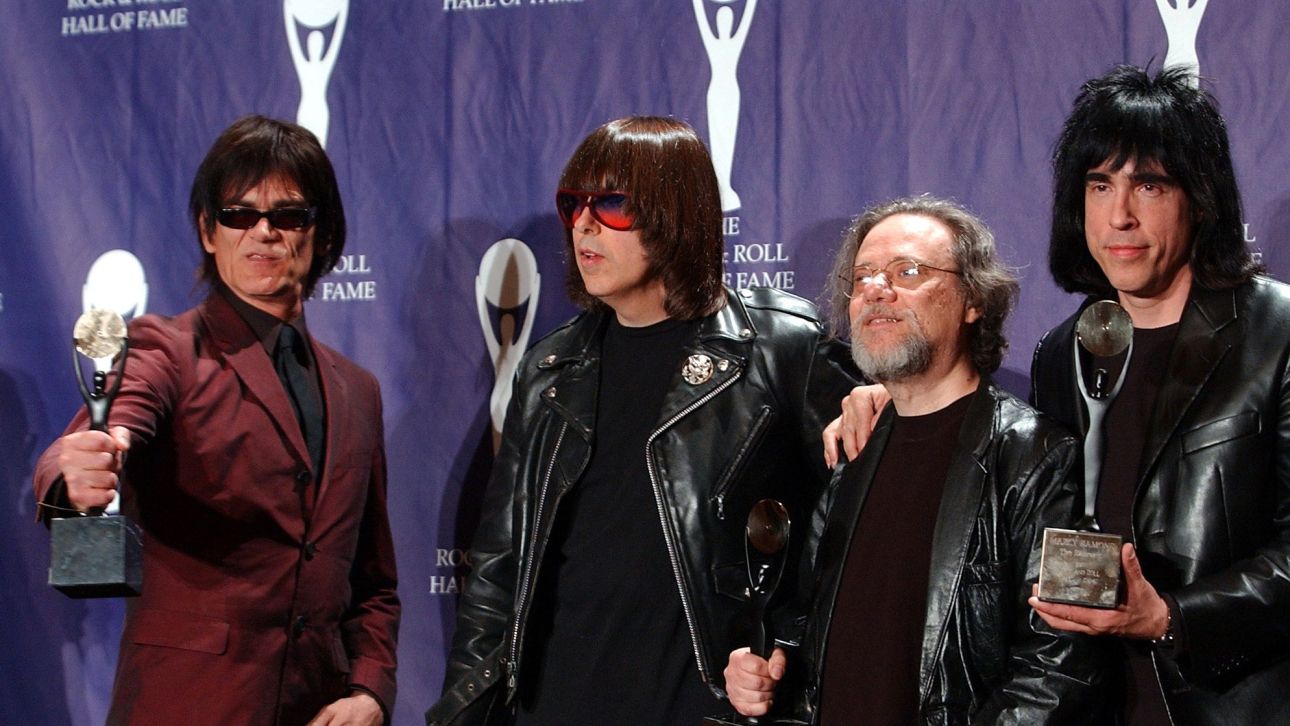 50 χρόνια από το άλμπουμ που άλλαξε το ροκ: Όταν οι Ramones γέννησαν το πανκ