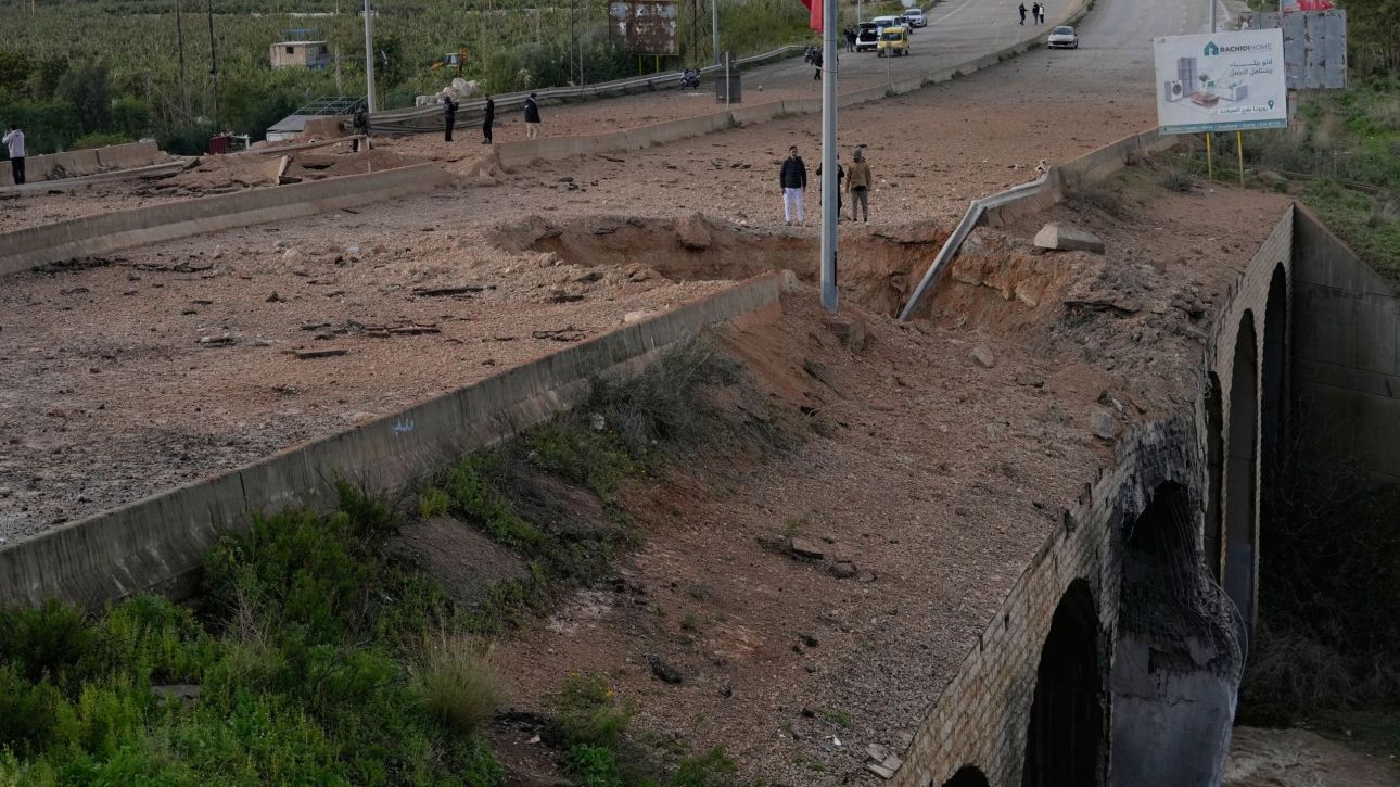 &Lambda;ί&beta;&alpha;&nu;&omicron;&sigmaf;: &laquo;&Pi;&rho;&omicron;&omicron;ί&mu;&iota;&omicron; &chi;&epsilon;&rho;&sigma;&alpha;ί&alpha;&sigmaf; &epsilon;&iota;&sigma;&beta;&omicron;&lambda;ή&sigmaf;&raquo; &omicron;&iota; &epsilon;&pi;&iota;&theta;έ&sigma;&epsilon;&iota;&sigmaf; &sigma;&epsilon; &upsilon;&pi;&omicron;&delta;&omicron;&mu;έ&sigmaf; &sigma;&tau;&omicron; &nu;ό&tau;&omicron;