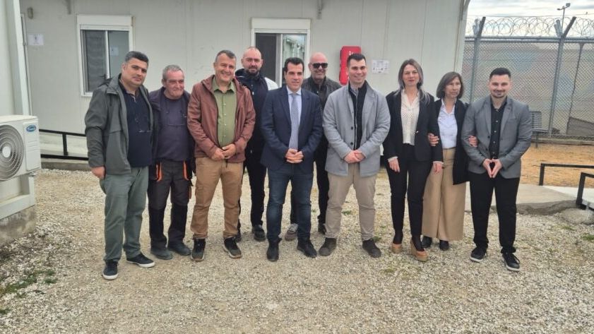 Επίσκεψη του Θάνου Πλεύρη στη δομή φιλοξενίας Πολυκάστρου Κιλκίς