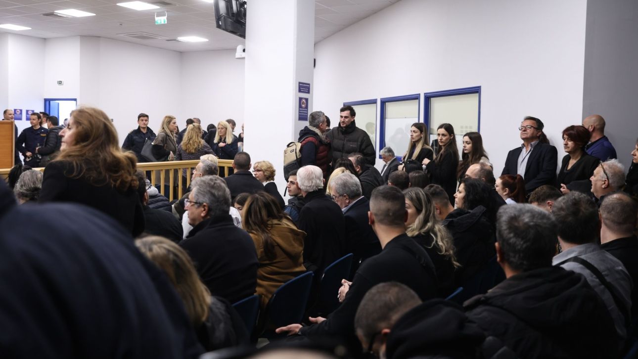 «Γαλάζιους» τριγμούς προκαλεί η εικόνα της δικής των Τεμπών - Στοίχημα η 1η Απριλίου