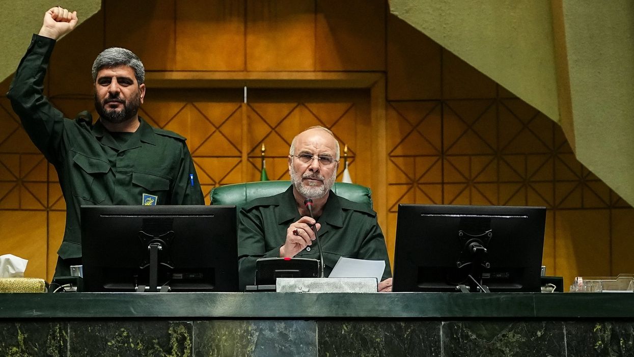 &Pi;&omicron;&iota;&omicron;&iota; &epsilon;ί&nu;&alpha;&iota; &omicron;&iota; &Iota;&rho;&alpha;&nu;&omicron;ί &alpha;&xi;&iota;&omega;&mu;&alpha;&tau;&omicron;ύ&chi;&omicron;&iota; &pi;&omicron;&upsilon; &mu;&pi;&omicron;&rho;&epsilon;ί &nu;&alpha; &mu;&epsilon;&tau;&alpha;&beta;&omicron;ύ&nu; &sigma;&tau;&omicron; &Pi;&alpha;&kappa;&iota;&sigma;&tau;ά&nu; &gamma;&iota;&alpha; &tau;&iota;&sigmaf; &sigma;&upsilon;&nu;&omicron;&mu;&iota;&lambda;ί&epsilon;&sigmaf; &mu;&epsilon; &tau;&iota;&sigmaf; &Eta;&Pi;&Alpha;