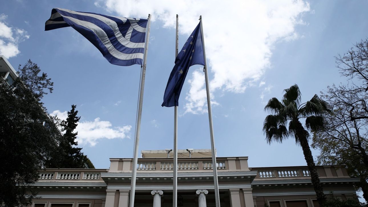 Τι απαντά το Μαξίμου για τον κατώτατο μισθό: «Λελογισμένες ενέργειες σε περιβάλλον αβεβαιότητας»