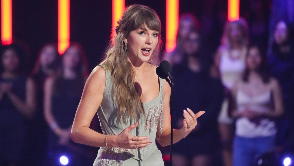 Μεγάλη νικήτρια των iHeartRadio Music Awards 2026 η Τέιλορ Σουίφτ - Η συγκινητική εξομολόγηση της