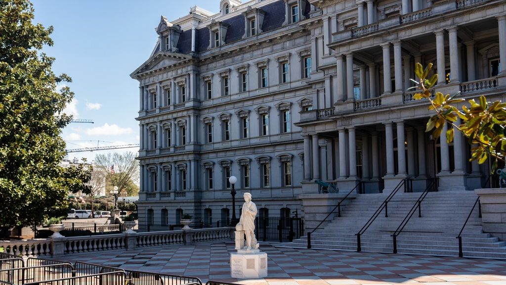 Συνεχίζονται οι αινιγματικές αναρτήσεις του Λευκού Οίκου - Νέες εικόνες με πίξελς και βίντεο