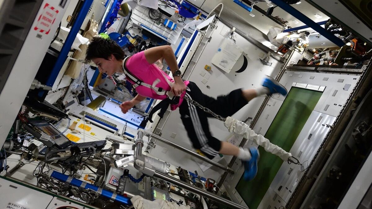 Πώς η γυμναστική των αστροναυτών καταπολεμά τους πόνους στην πλάτη και τη γήρανση για εμάς στη Γη