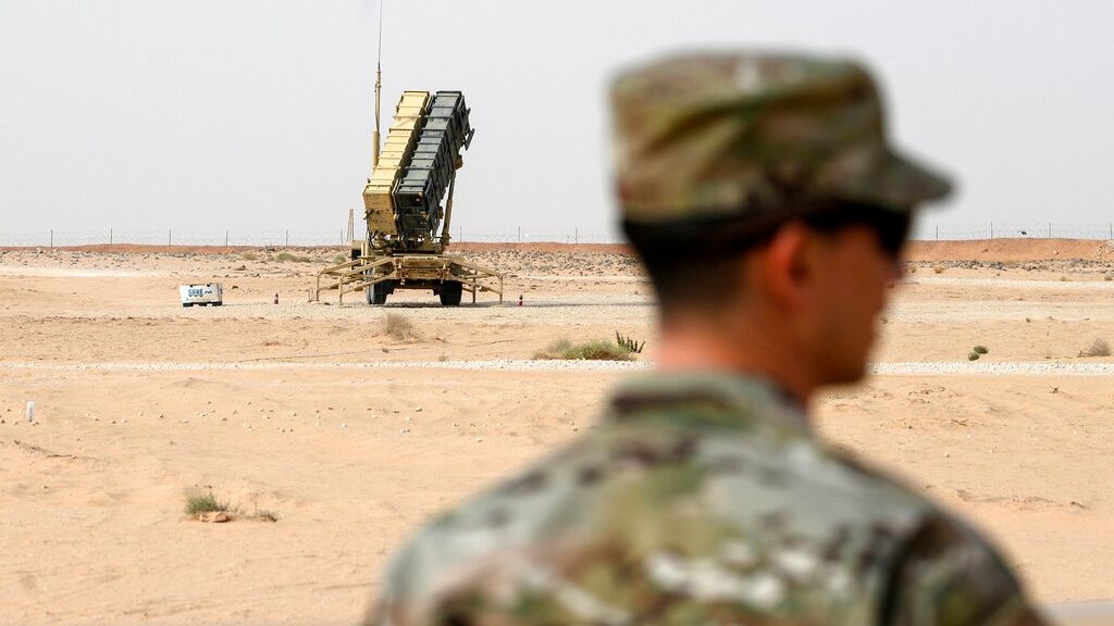 Πυρομαχικά από την Ελλάδα σε ΗΑΕ – Κατάρ: Η «σιωπηλή» ενίσχυση της αεράμυνας