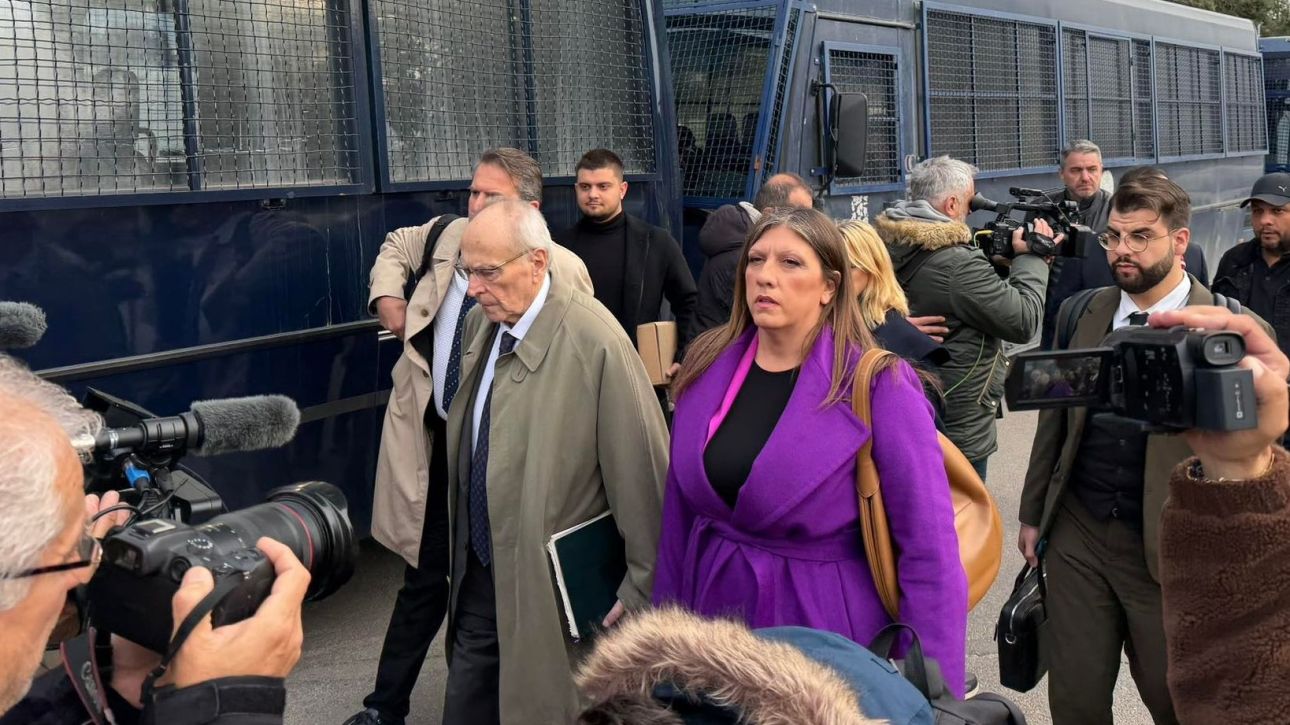 Τέμπη: «Θα δηλώσω αποχή» λέει η πρόεδρος του δικαστηρίου για τα βίντεο - Αιχμές κατά Κωνσταντοπούλου