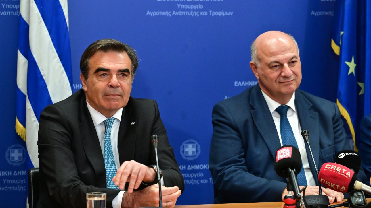 Live: Η τελετή παράδοσης - παραλαβής στο υπουργείο Αγροτικής Ανάπτυξης