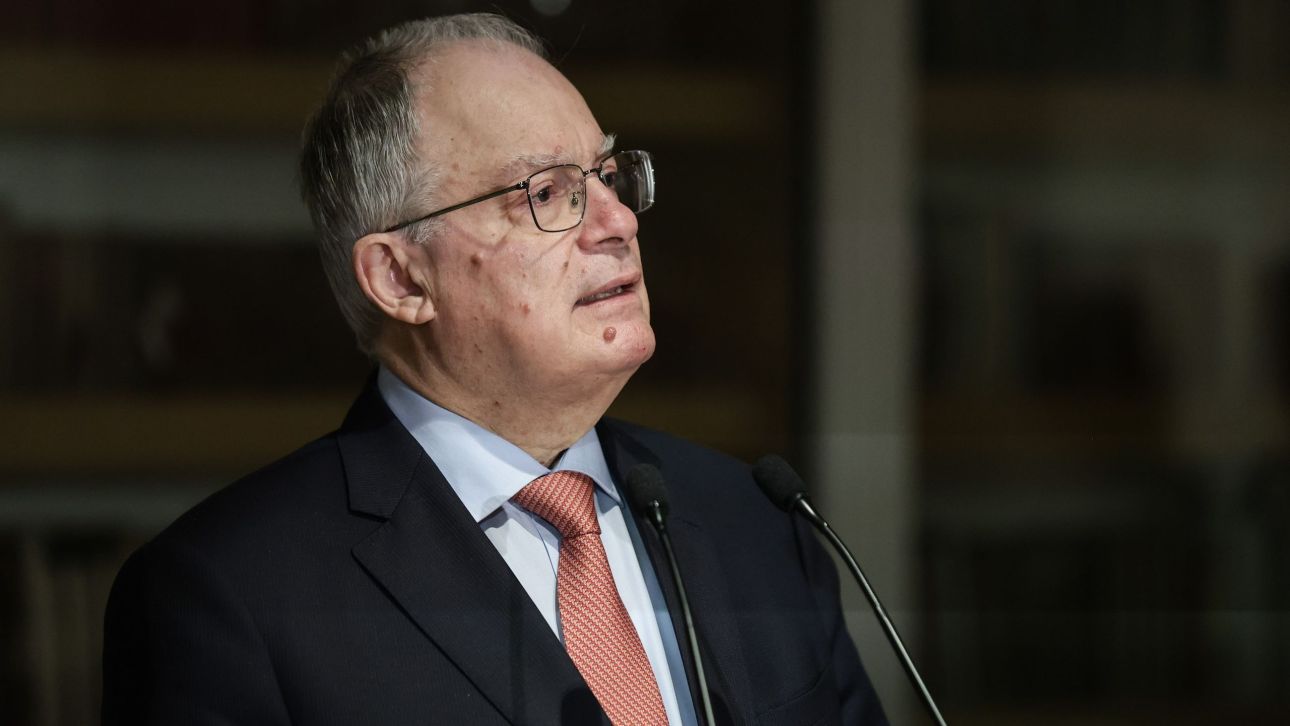 &Tau;&alpha;&sigma;&omicron;ύ&lambda;&alpha;&sigmaf;: &Eta; &eta;&rho;&omega;&iota;&kappa;ή έ&xi;&omicron;&delta;&omicron;&sigmaf; &tau;&omicron;&upsilon; &Mu;&epsilon;&sigma;&omicron;&lambda;&omicron;&gamma;&gamma;ί&omicron;&upsilon; &alpha;&nu;&tau;&alpha;&nu;&alpha;&kappa;&lambda;ά &tau;&eta; &delta;ό&xi;&alpha; &kappa;&alpha;&iota; &tau;&alpha; &delta;&iota;&delta;ά&gamma;&mu;&alpha;&tau;&alpha; &tau;&eta;&sigmaf; &epsilon;&pi;&alpha;&nu;ά&sigma;&tau;&alpha;&sigma;&eta;&sigmaf; 1821