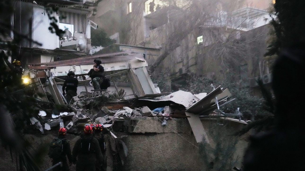 Liveblog: &Tau;&omicron; &Iota;&rho;ά&nu; &alpha;&pi;&epsilon;&iota;&lambda;&epsilon;ί &mu;&epsilon; &laquo;&kappa;&alpha;&tau;&alpha;&sigma;&tau;&rho;&omicron;&phi;&iota;&kappa;ά &alpha;&nu;&tau;ί&pi;&omicron;&iota;&nu;&alpha;&raquo; &alpha;&nu; &chi;&tau;&upsilon;&pi;&eta;&theta;&omicron;ύ&nu; &pi;&omicron;&lambda;&iota;&tau;&iota;&kappa;&omicron;ί &sigma;&tau;ό&chi;&omicron;&iota;