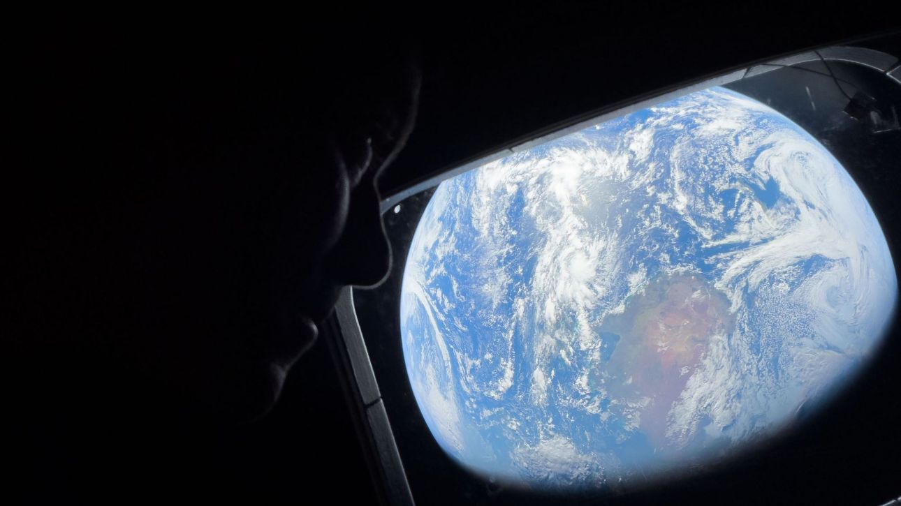 Artemis II: &Omicron;&iota; &pi;&rho;ώ&tau;&omicron;&iota; ά&nu;&theta;&rho;&omega;&pi;&omicron;&iota; &pi;&omicron;&upsilon; &theta;&alpha; &phi;&tau;ά&sigma;&omicron;&upsilon;&nu; &pi;&iota;&omicron; &mu;&alpha;&kappa;&rho;&iota;ά &alpha;&pi;ό &tau;&eta; &Gamma;&eta; &alpha;&pi;ό &pi;&omicron;&tau;έ