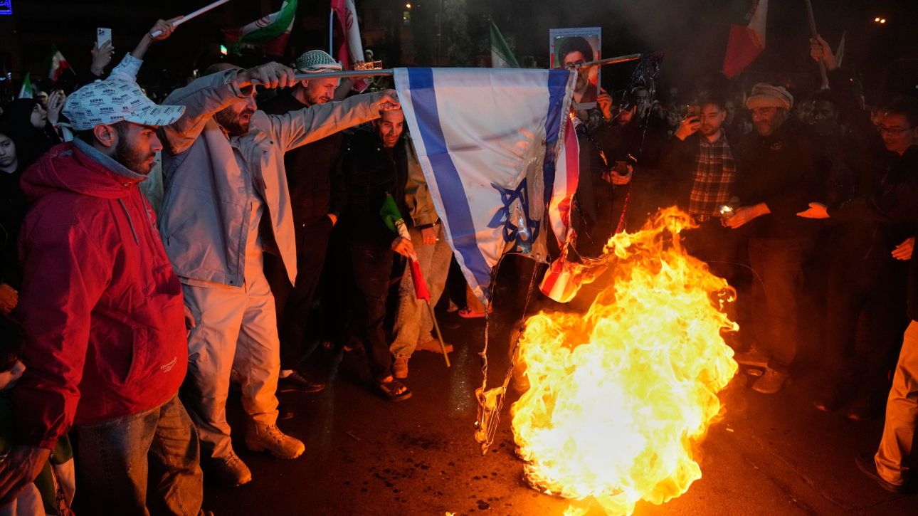 &Iota;&rho;&alpha;&nu;&omicron;ί έ&beta;&alpha;&lambda;&alpha;&nu; &phi;&omega;&tau;&iota;ά &sigma;&epsilon; &iota;&sigma;&rho;&alpha;&eta;&lambda;&iota;&nu;έ&sigmaf; &kappa;&alpha;&iota; &alpha;&mu;&epsilon;&rho;&iota;&kappa;&alpha;&nu;&iota;&kappa;έ&sigmaf; &sigma;&eta;&mu;&alpha;ί&epsilon;&sigmaf;