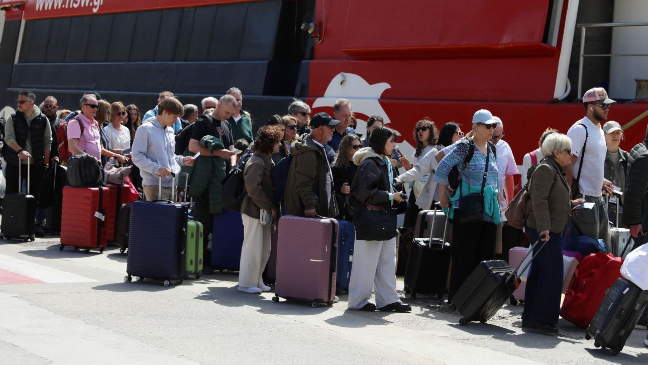 &Sigma;&epsilon; &epsilon;&xi;έ&lambda;&iota;&xi;&eta; &eta; έ&xi;&omicron;&delta;&omicron;&sigmaf; &gamma;&iota;&alpha; &tau;&omicron; &Pi;ά&sigma;&chi;&alpha;: &Chi;&iota;&lambda;&iota;ά&delta;&epsilon;&sigmaf; &sigma;&tau;&omicron;&upsilon;&sigmaf; &delta;&rho;ό&mu;&omicron;&upsilon;&sigmaf;, &kappa;&omicron;&sigma;&mu;&omicron;&sigma;&upsilon;&rho;&rho;&omicron;ή &sigma;&epsilon; &lambda;&iota;&mu;ά&nu;&iota;&alpha; &kappa;&alpha;&iota; &Kappa;&Tau;&Epsilon;&Lambda;