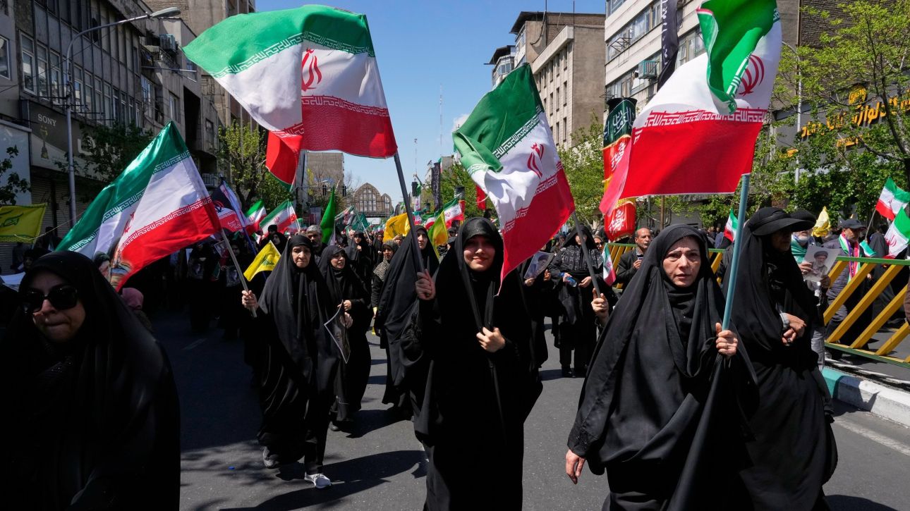 &Iota;&rho;ά&nu;: &Chi;&iota;&lambda;&iota;ά&delta;&epsilon;&sigmaf; &pi;&omicron;&lambda;ί&tau;&epsilon;&sigmaf; &sigma;&tau;&omicron;&upsilon;&sigmaf; &delta;&rho;ό&mu;&omicron;&upsilon;&sigmaf; &gamma;&iota;&alpha; &nu;&alpha; &tau;&iota;&mu;ή&sigma;&omicron;&upsilon;&nu; &tau;&iota;&sigmaf; 40 &mu;έ&rho;&epsilon;&sigmaf; &alpha;&pi;ό &tau;&omicron;&nu; &theta;ά&nu;&alpha;&tau;&omicron; &tau;&omicron;&upsilon; &Chi;&alpha;&mu;&epsilon;&nu;&epsilon;ΐ