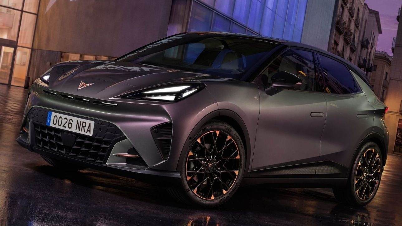 &Tau;&omicron; &nu;έ&omicron; Cupra Raval &alpha;&nu;&alpha;&mu;&omicron;&chi;&lambda;&epsilon;ύ&epsilon;&iota; &tau;&eta;&nu; &kappa;&alpha;&tau;&eta;&gamma;&omicron;&rho;ί&alpha; &tau;&omega;&nu; &mu;&iota;&kappa;&rho;ώ&nu; &eta;&lambda;&epsilon;&kappa;&tau;&rho;&iota;&kappa;ώ&nu;