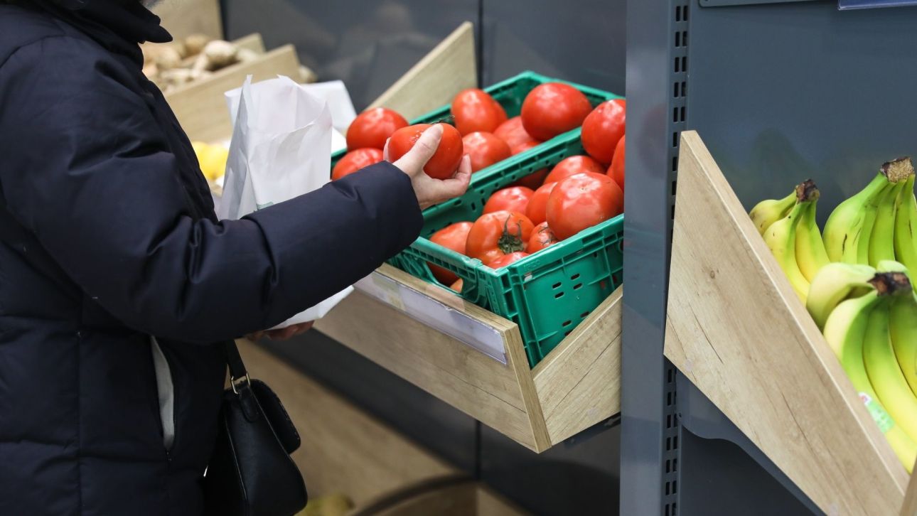 &Alpha;&nu;ά&pi;&tau;&upsilon;&xi;&eta; 2% &kappa;&alpha;&iota; &pi;&lambda;&eta;&theta;&omega;&rho;&iota;&sigma;&mu;ό&sigmaf; &sigma;&tau;&omicron; 3%: &Pi;ώ&sigmaf; &omicron; &pi;ό&lambda;&epsilon;&mu;&omicron;&sigmaf; &sigma;&tau;&omicron; &Iota;&rho;ά&nu; &alpha;&lambda;&lambda;ά&zeta;&epsilon;&iota; &tau;&omicron;&nu; &Pi;&rho;&omicron;ϋ&pi;&omicron;&lambda;&omicron;&gamma;&iota;&sigma;&mu;ό &gamma;&iota;&alpha; &tau;&omicron; 2026