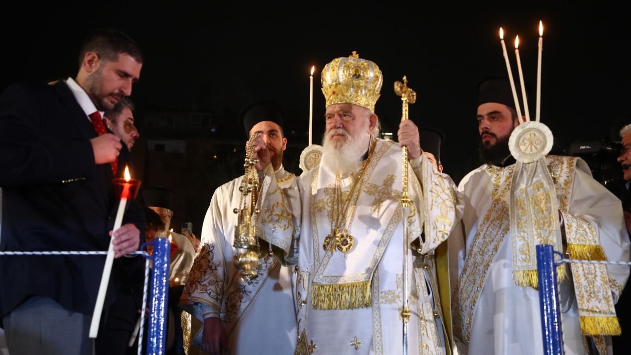 &Mu;&epsilon; &lambda;&alpha;&mu;&pi;&rho;ό&tau;&eta;&tau;&alpha; &kappa;&alpha;&iota; &kappa;&alpha;&tau;ά&nu;&upsilon;&xi;&eta; &tau;&omicron; &laquo;&Chi;&rho;&iota;&sigma;&tau;ό&sigmaf; &Alpha;&nu;έ&sigma;&tau;&eta;&raquo; &sigma;&epsilon; &Alpha;&theta;ή&nu;&alpha; &kappa;&alpha;&iota; &Theta;&epsilon;&sigma;&sigma;&alpha;&lambda;&omicron;&nu;ί&kappa;&eta; - &Tau;&omicron; &mu;ή&nu;&upsilon;&mu;&alpha; &tau;&omicron;&upsilon; &Iota;&epsilon;&rho;ώ&nu;&upsilon;&mu;&omicron;&upsilon;