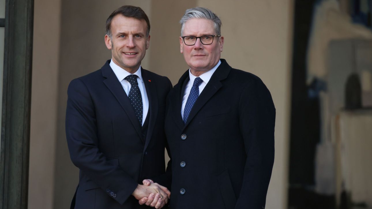 Σύνοδο Κορυφής για τα Στενά του Ορμούζ συγκαλούν Στάρμερ και Μακρόν