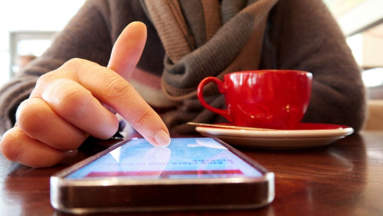 Social Media: Ημερήσια πρόστιμα στις πλατφόρμες που δεν συμμορφώνονται με το μπλόκο στους 15χρονους