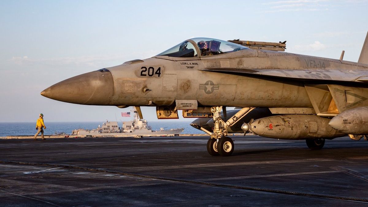 CENTCOM: &Pi;ά&nu;&omega; &alpha;&pi;ό 10.000 &Alpha;&mu;&epsilon;&rho;&iota;&kappa;&alpha;&nu;&omicron;ί &sigma;&tau;&rho;&alpha;&tau;&iota;ώ&tau;&epsilon;&sigmaf; &epsilon;&pi;&iota;&beta;ά&lambda;&lambda;&omicron;&upsilon;&nu; &tau;&omicron;&nu; &alpha;&pi;&omicron;&kappa;&lambda;&epsilon;&iota;&sigma;&mu;ό &tau;&omicron;&upsilon; &Iota;&rho;ά&nu;