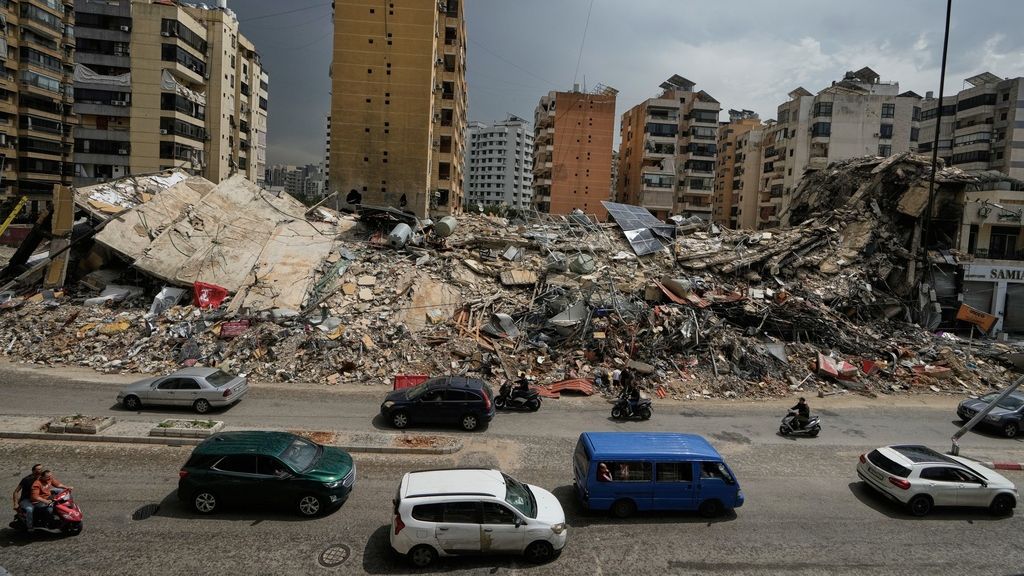 Λίβανος: Χιλιάδες εκτοπισμένοι επιστρέφουν στον νότο σε ερείπια και συντρίμμια