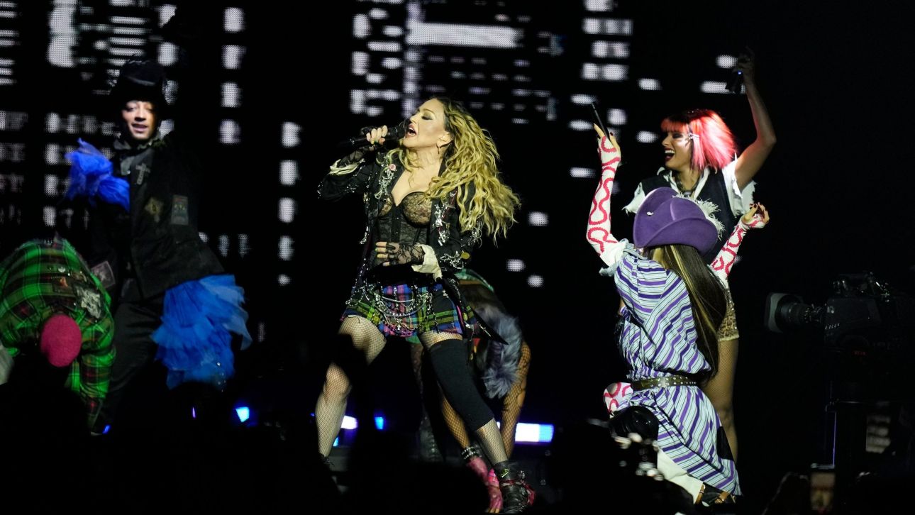 Έκπληξη της Μαντόνα στο κοινό του Coachella στο πλευρό της Σαμπρίνα Κάρπεντερ