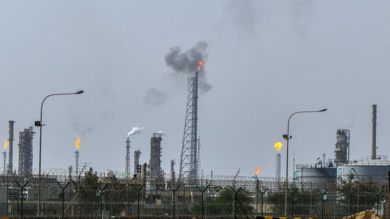 Άλμα 7% στις τιμές πετρελαίου μετά τη νέα ένταση στα Στενά του Ορμούζ - Πάνω από 96 δολάρια το Brent